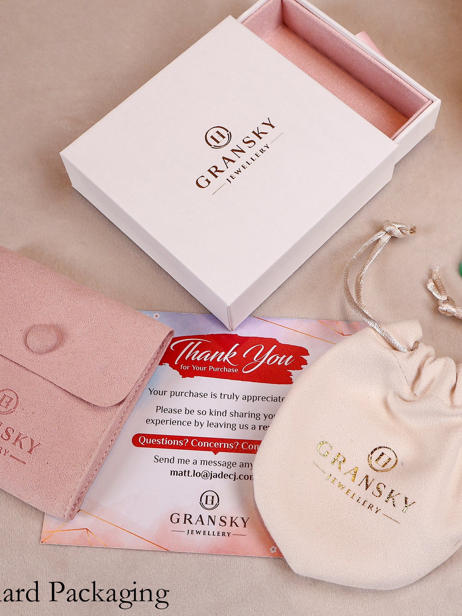 Packaging Box Of Green Natural Ruyi Jade Pendant Necklace