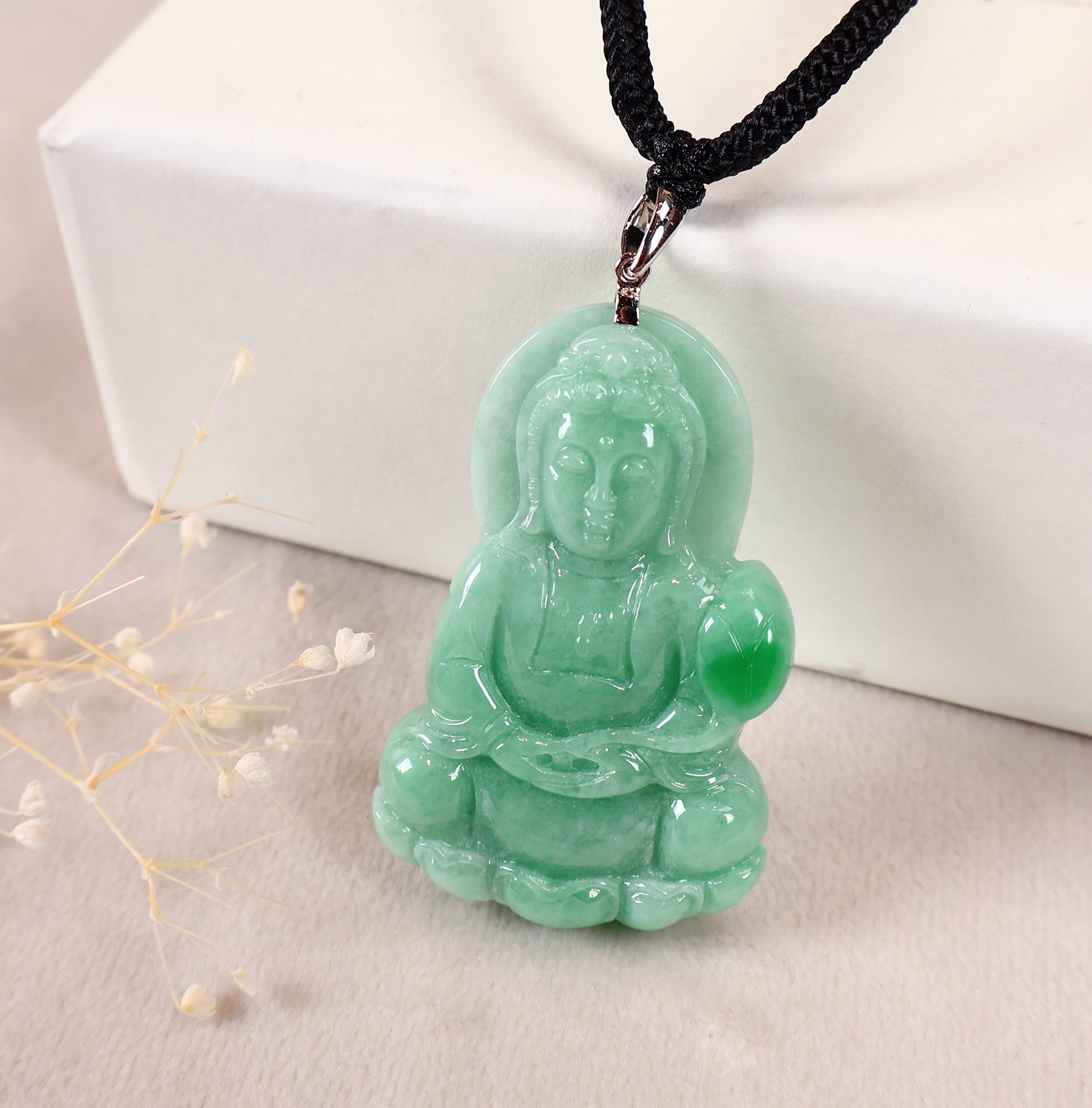 GuanYin (Kwan yin) Jadeite Jade Pendant Necklace