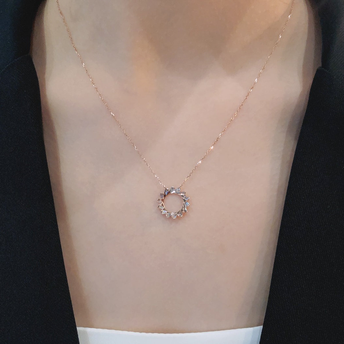 Gransky 18K White Gold Serafina Diamond Circle Pendant Necklace