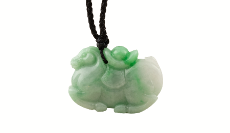 What Does a Green Jade Horse Pendant Symbolize?